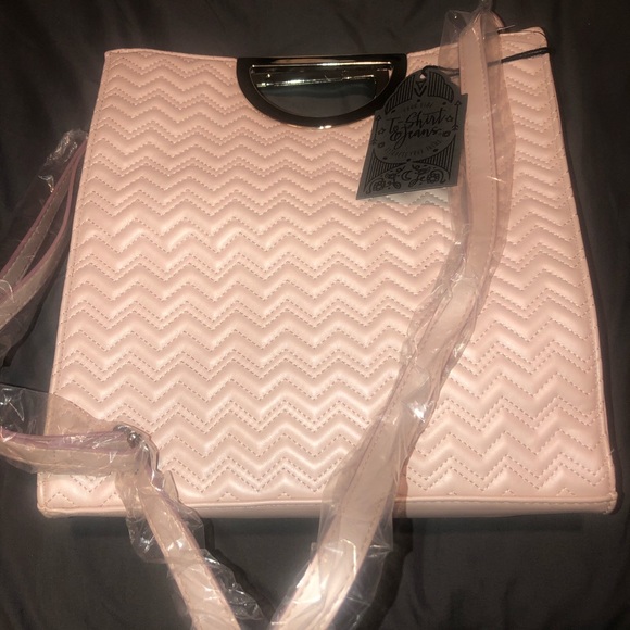 Pink Tote 💗 with a Silver Handle - Picture 5 of 5